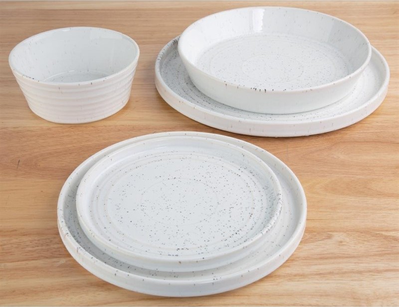 Olympia Cavolo Flache Runde Teller Wei&szlig; gesprenkelt 270mm Packung mit 4 St&uuml;ck 